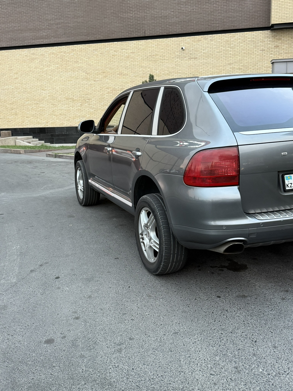 Porsche Cayenne 2003