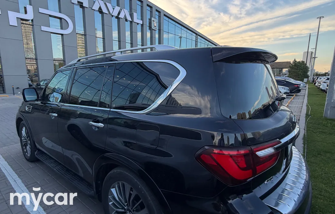 Infiniti QX80 2021