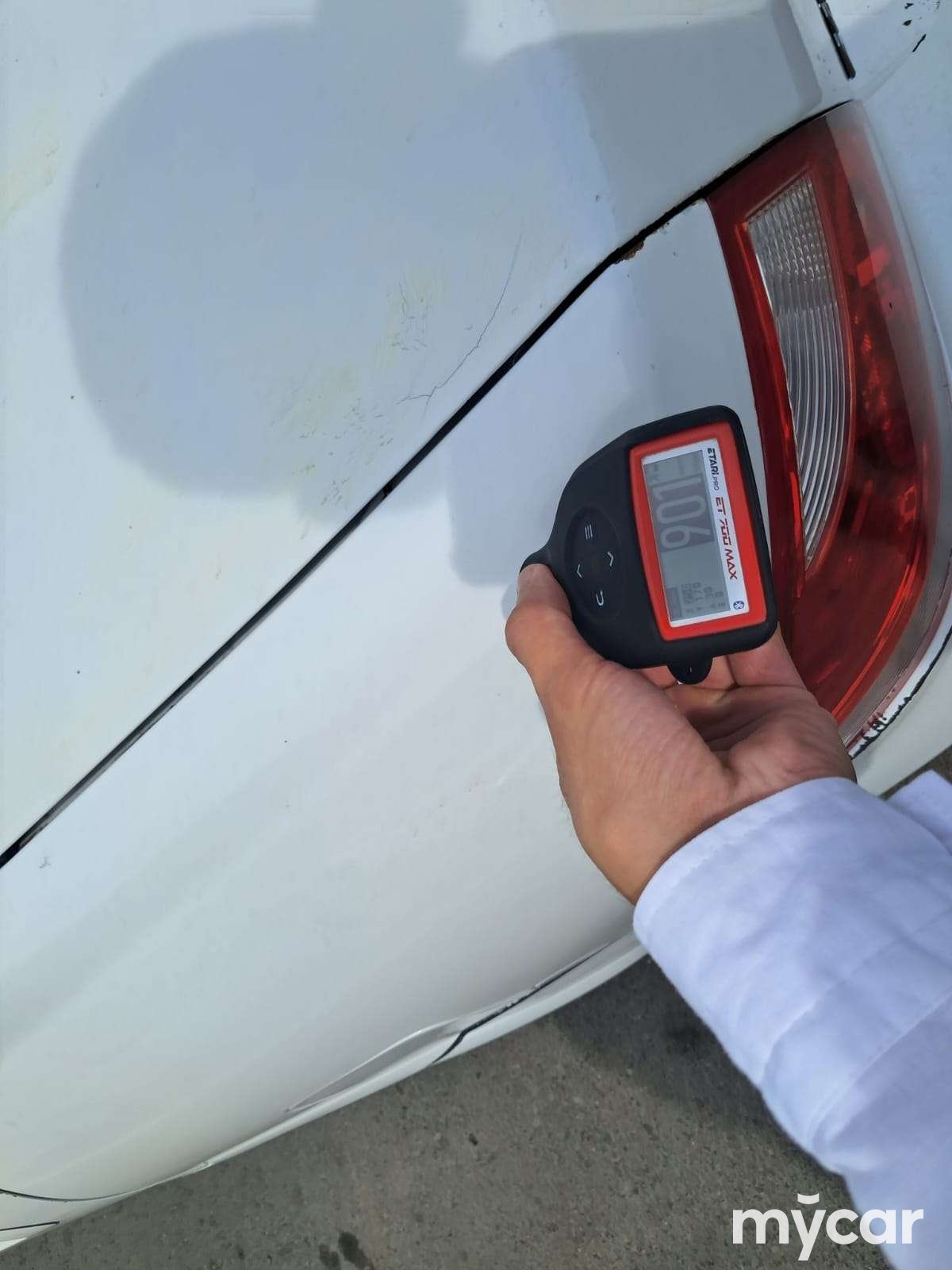 Nissan Almera 2012