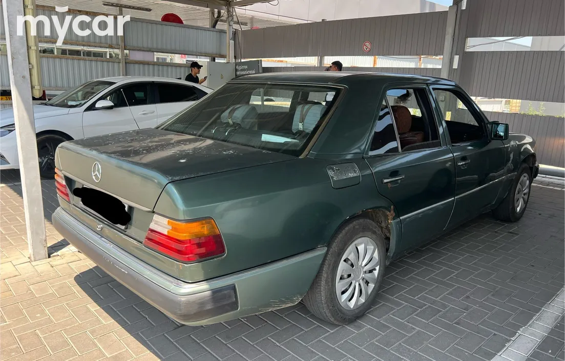 Mercedes-Benz E-Класс 1992