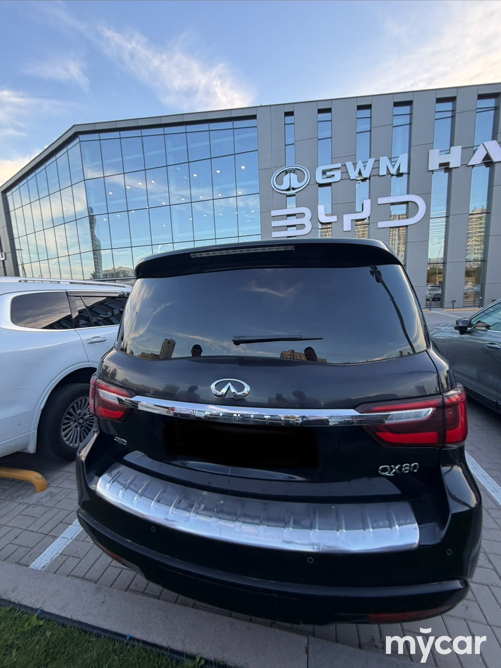 Infiniti QX80 2021