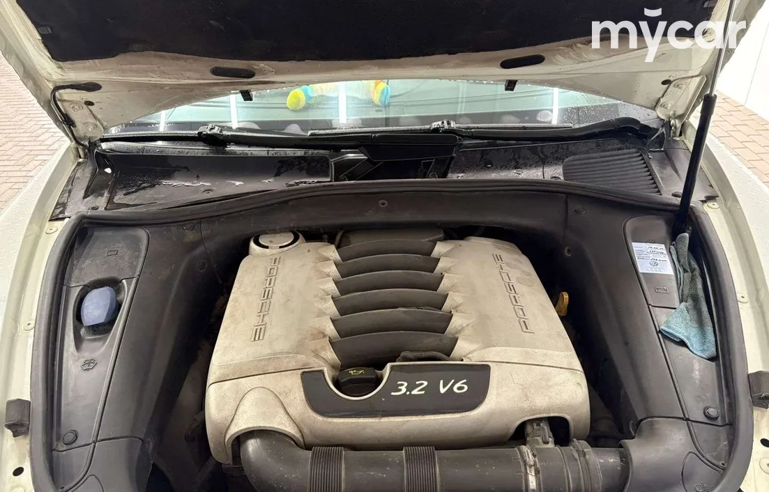 Porsche Cayenne 2004