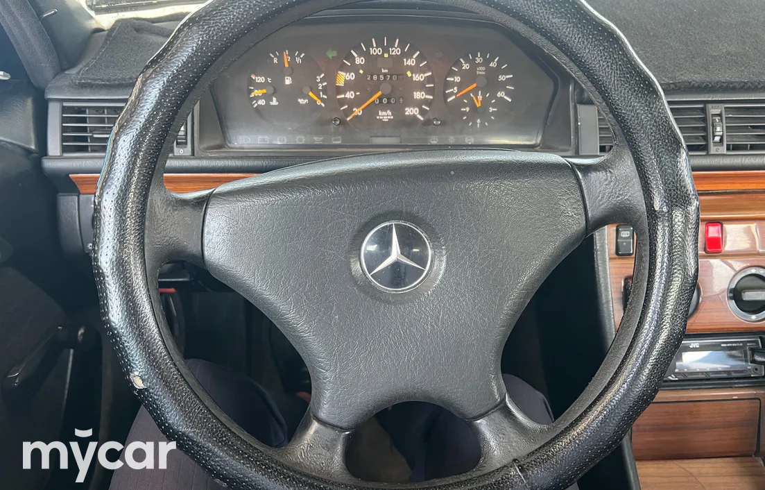 Mercedes-Benz E-Класс 1992