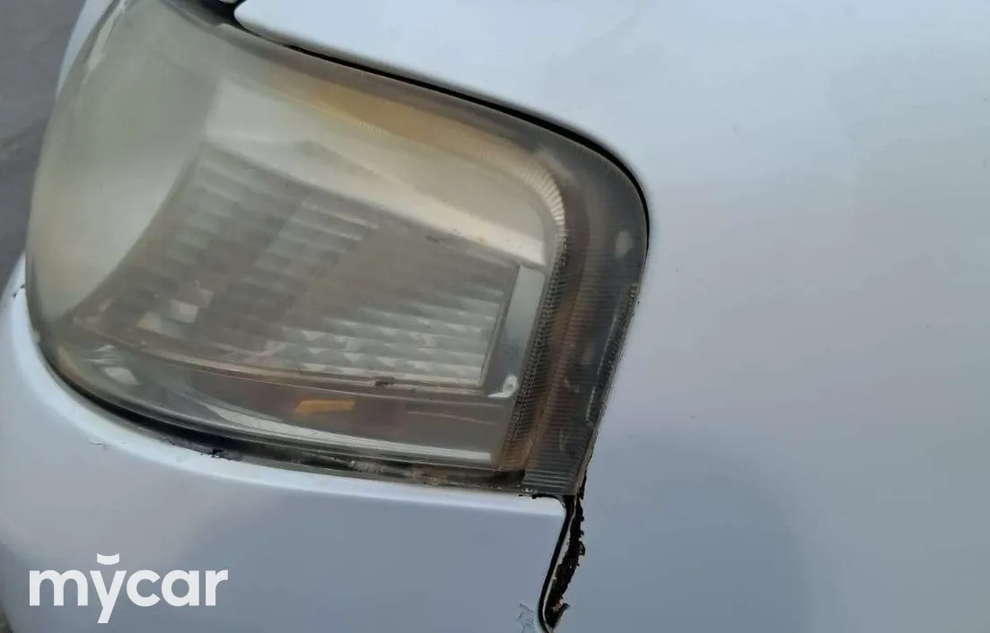 Nissan Almera 2012