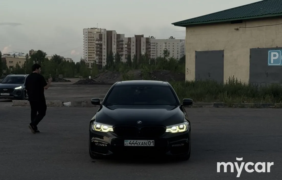 BMW 5 серия 2017