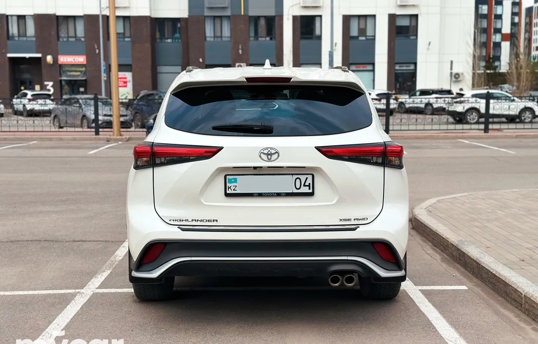 Toyota Highlander 2021