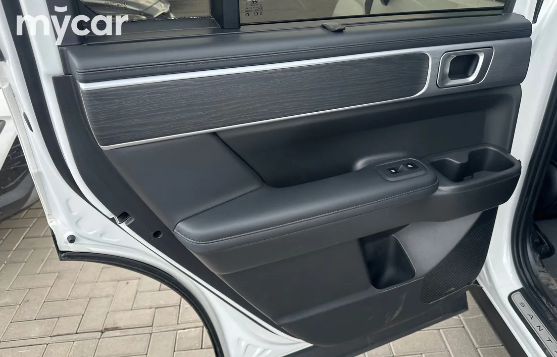 Hyundai Santa Fe 2023
