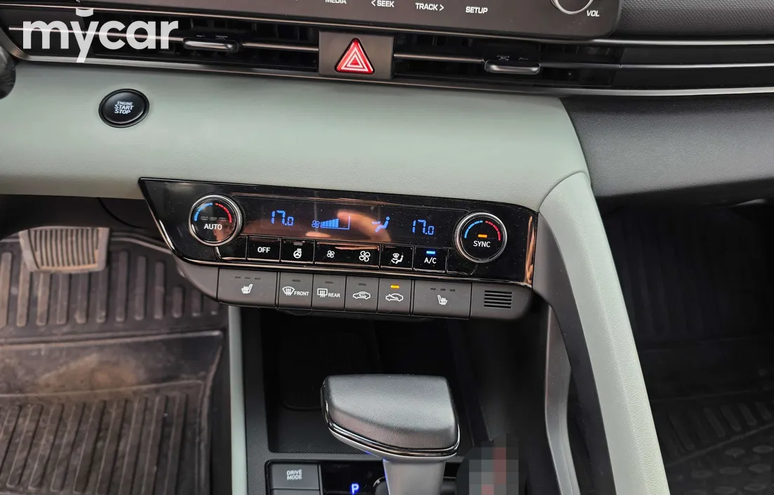 Hyundai Elantra 2024