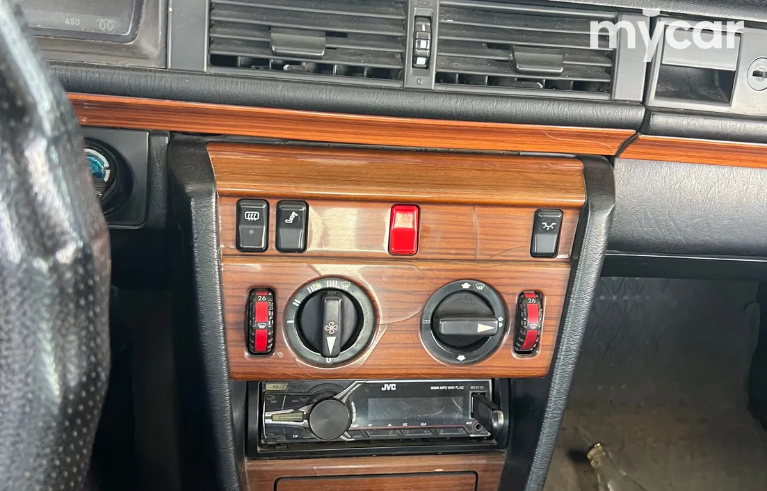 Mercedes-Benz E-Класс 1992