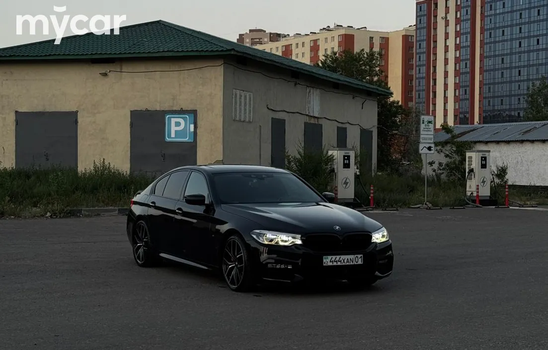 BMW 5 серия 2017