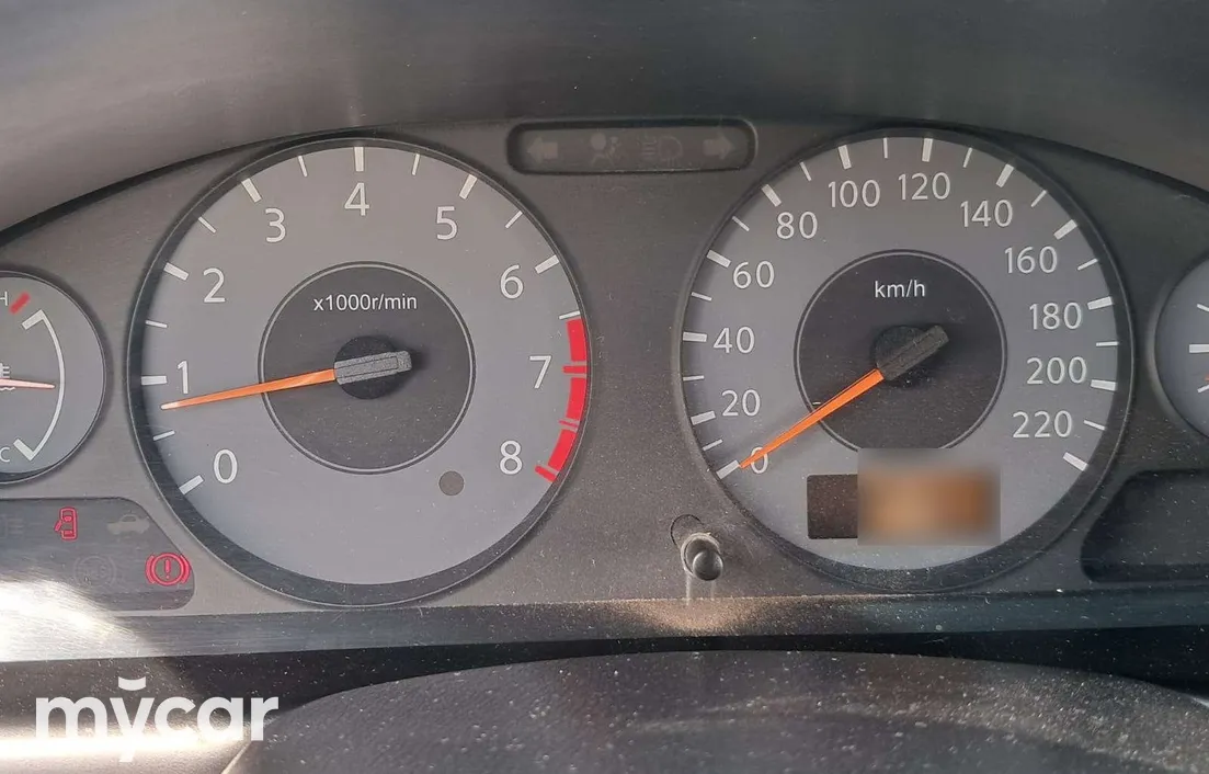 Nissan Almera 2012