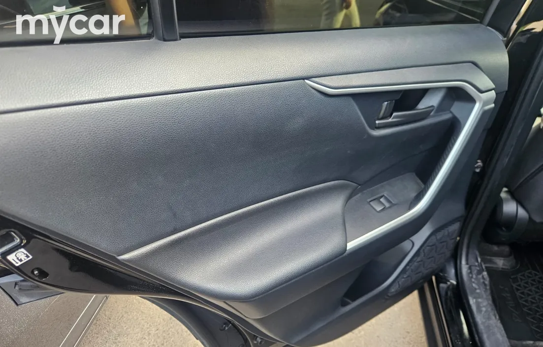 Toyota RAV4 2021