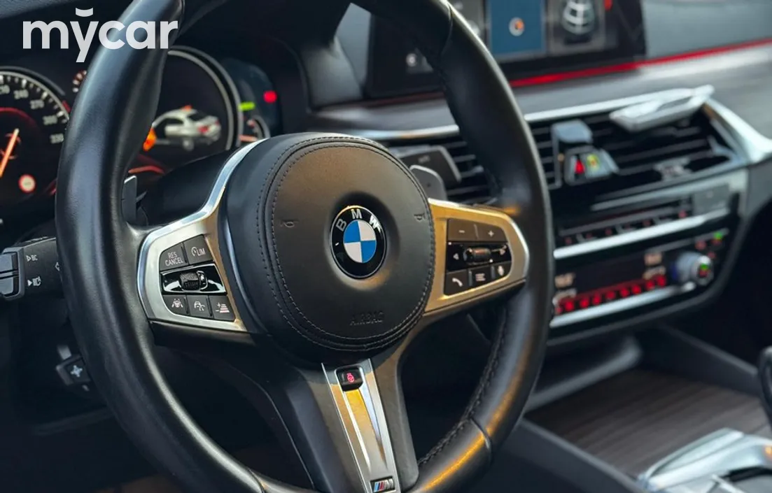 BMW 5 серия 2017