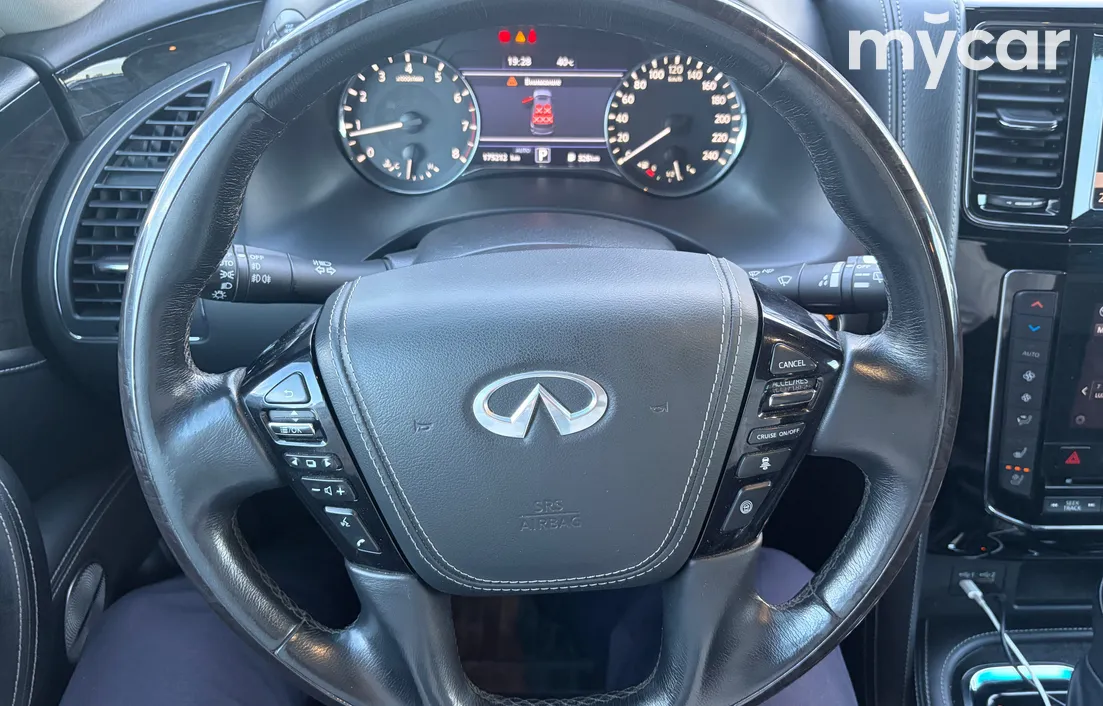 Infiniti QX80 2021
