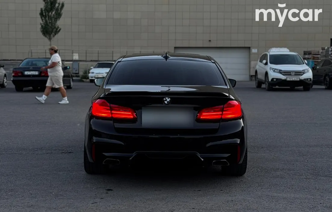 BMW 5 серия 2017