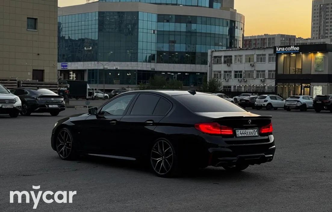 BMW 5 серия 2017