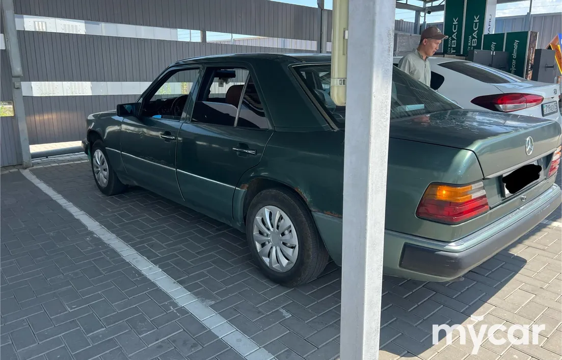 Mercedes-Benz E-Класс 1992