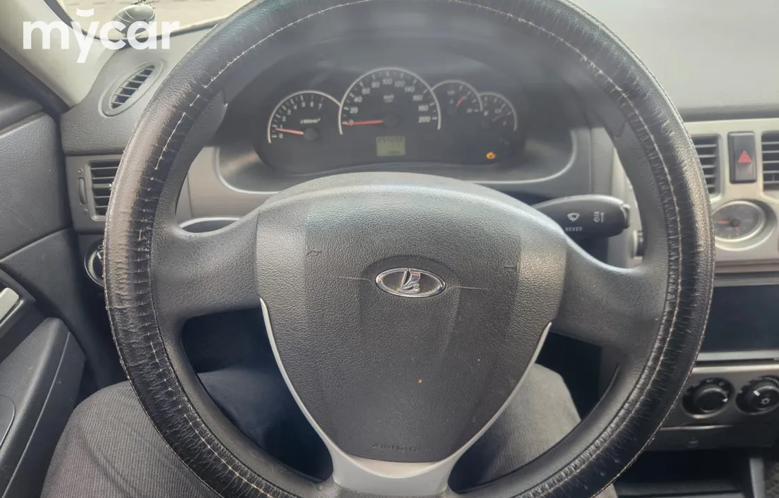 LADA Priora 2013