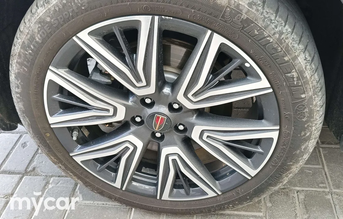 Hongqi HS5 2024