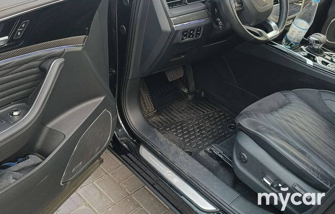 Hongqi HS5 2024