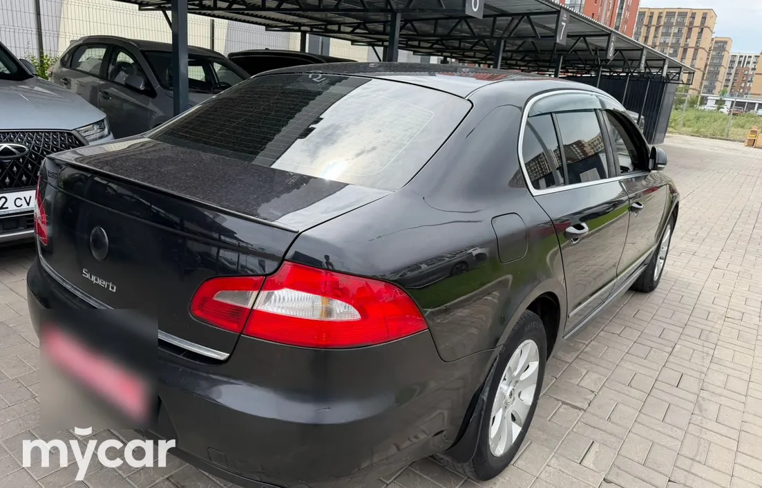 Skoda Superb 2011