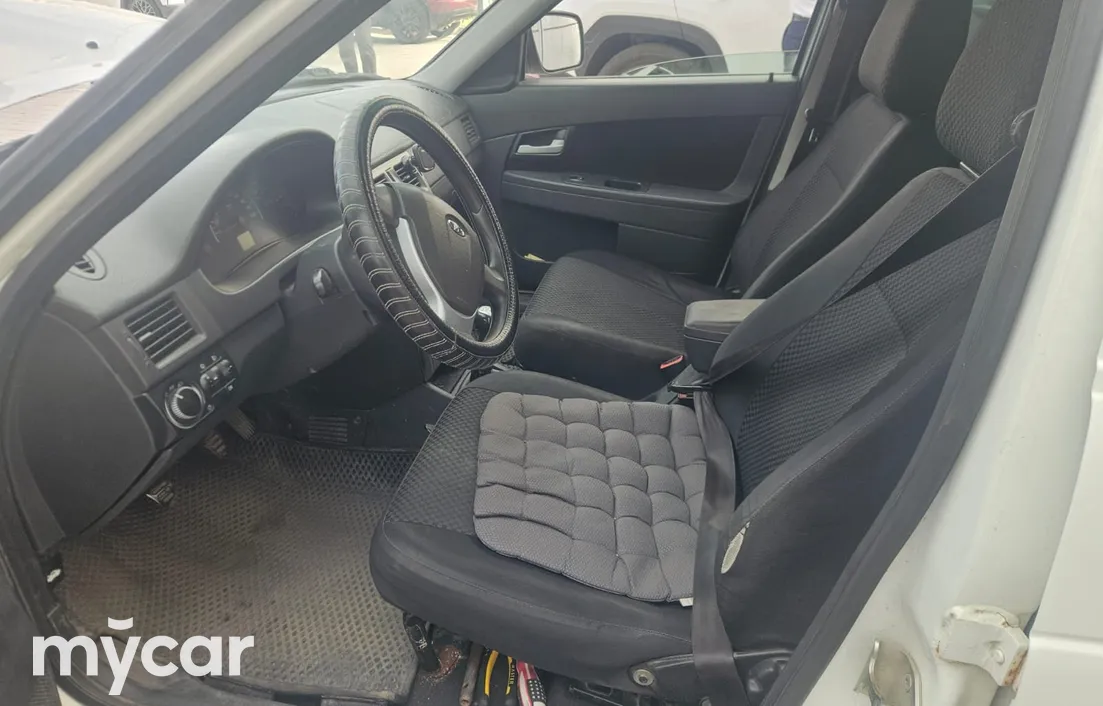 LADA Priora 2013