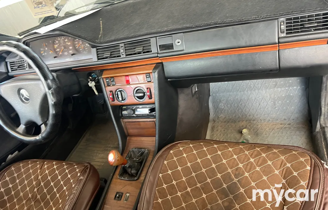 Mercedes-Benz E-Класс 1992