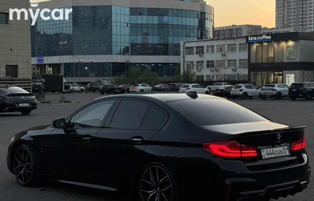 BMW 5 серия 2017