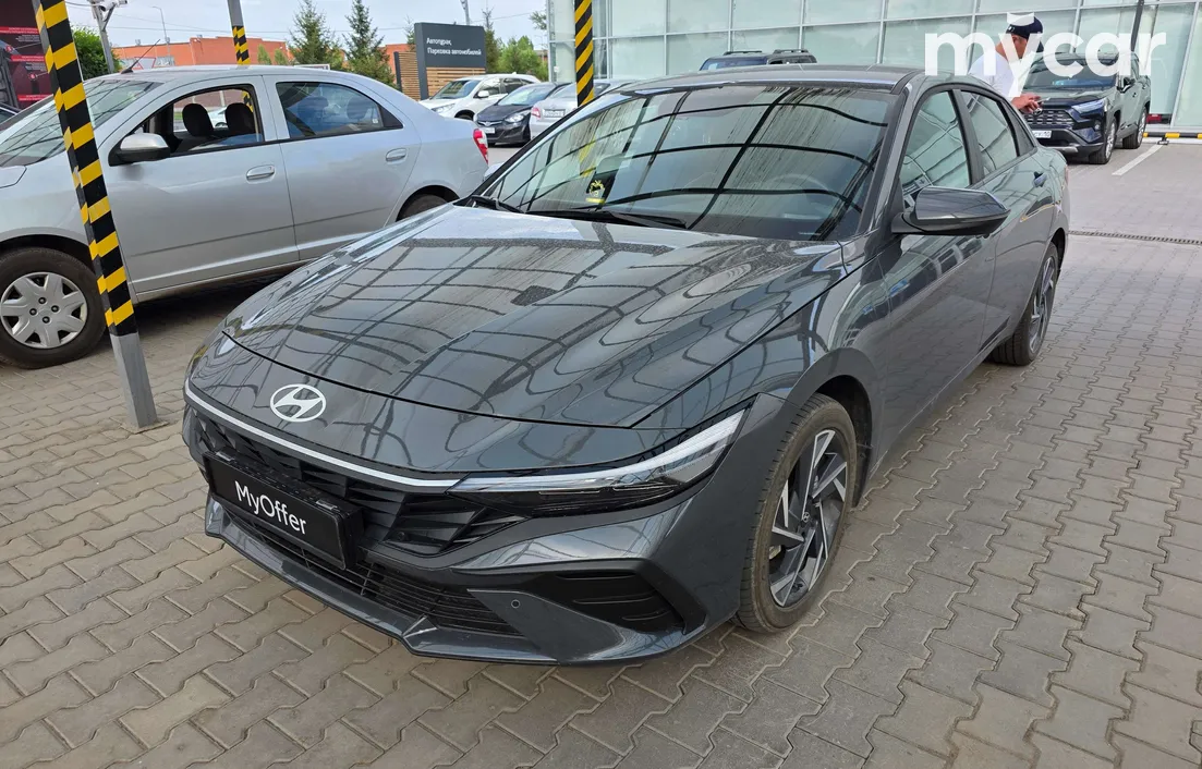 Hyundai Elantra 2024
