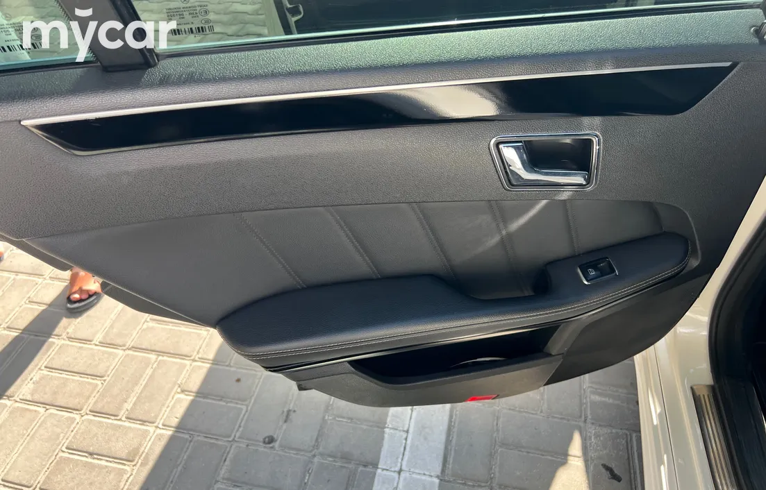 Mercedes-Benz E-Класс 2010