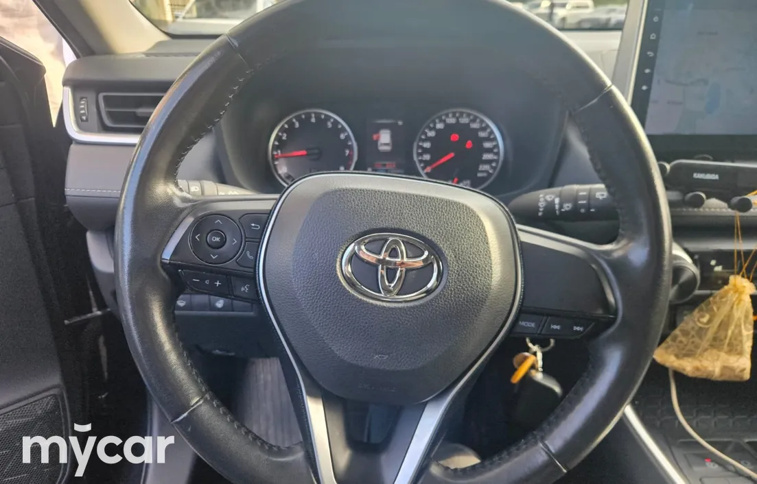 Toyota RAV4 2021