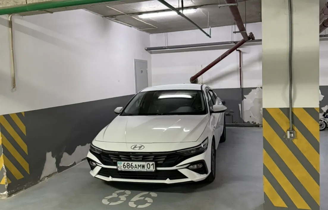 Hyundai Elantra 2023