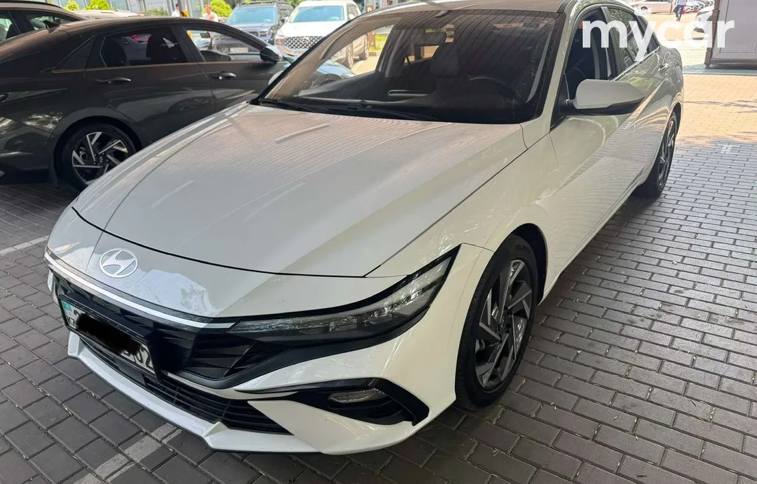 Hyundai Elantra 2024