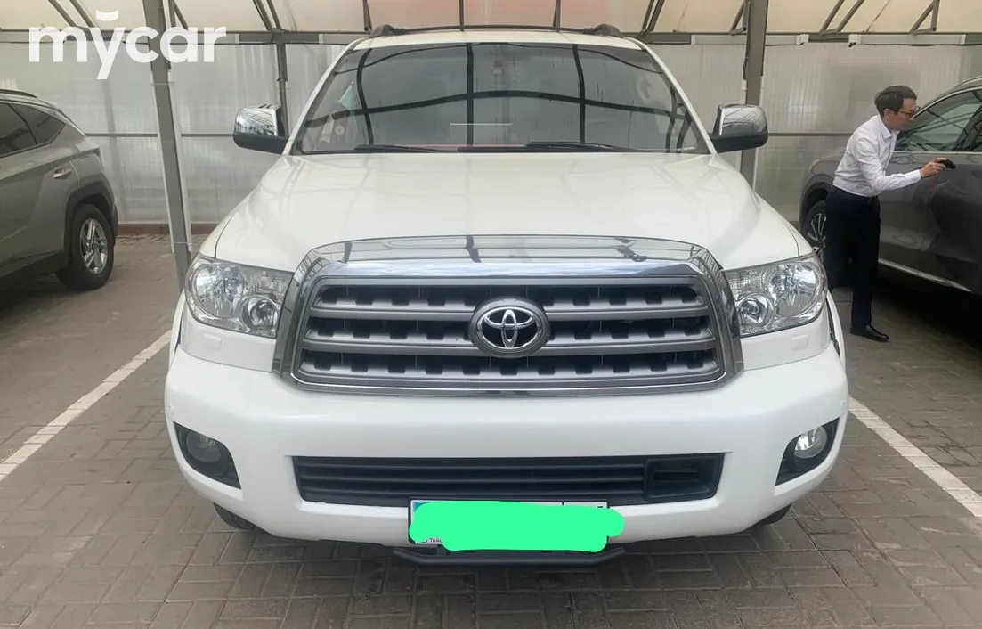Toyota Sequoia 2010