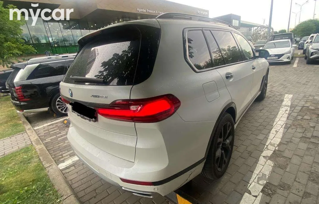 BMW X7 2022