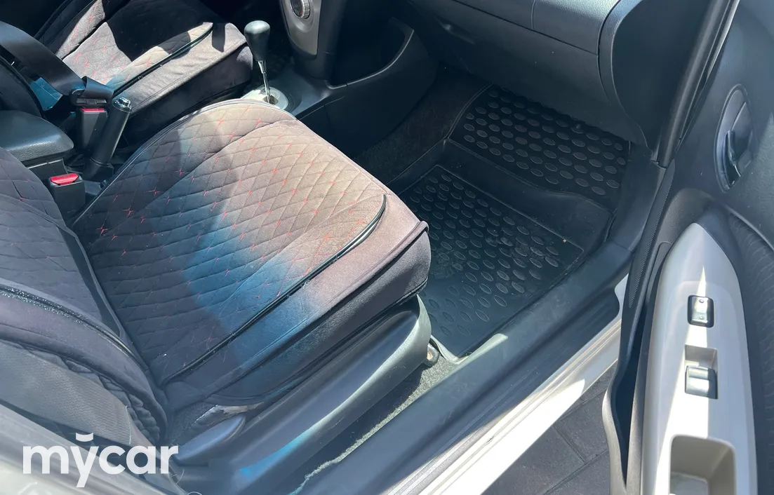 Toyota Yaris 2008