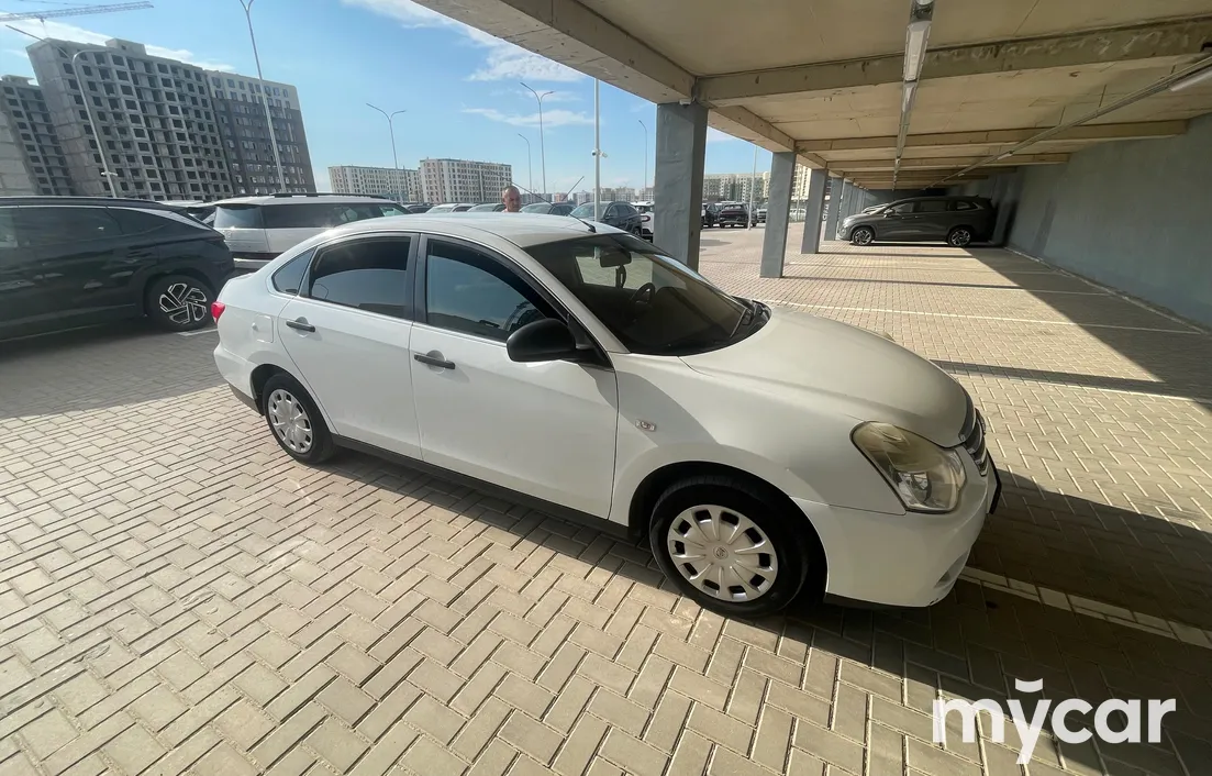 Nissan Almera 2015