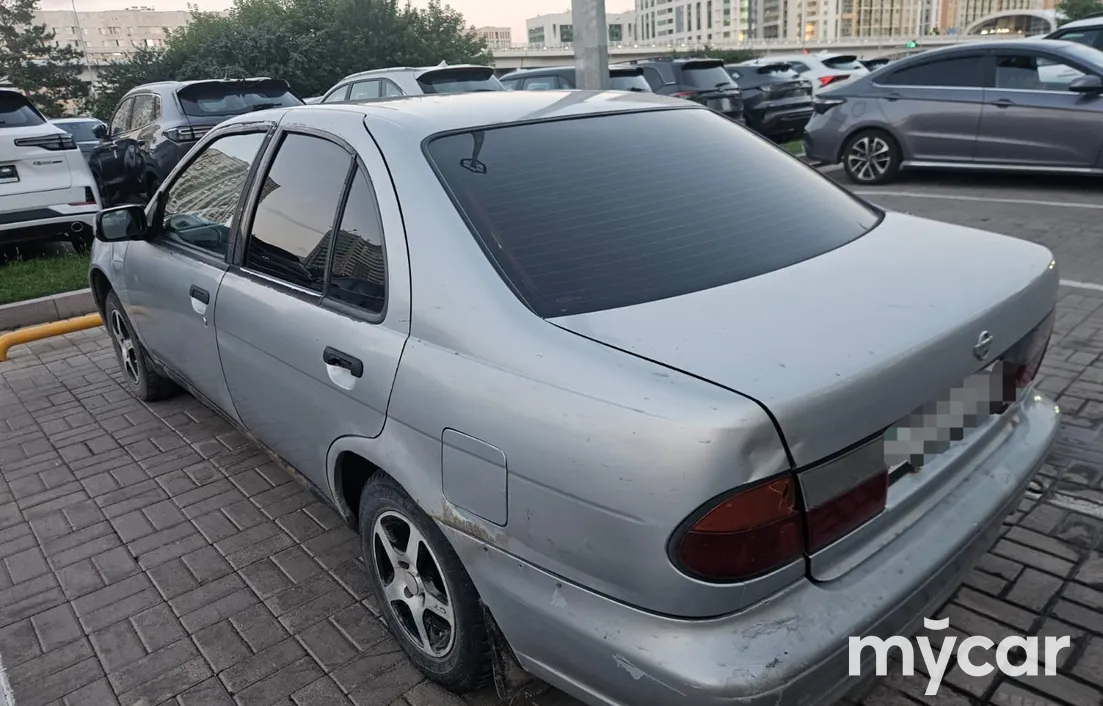 Nissan Sunny 1995