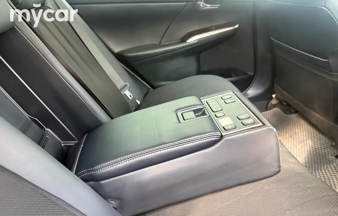 Toyota Camry 2015