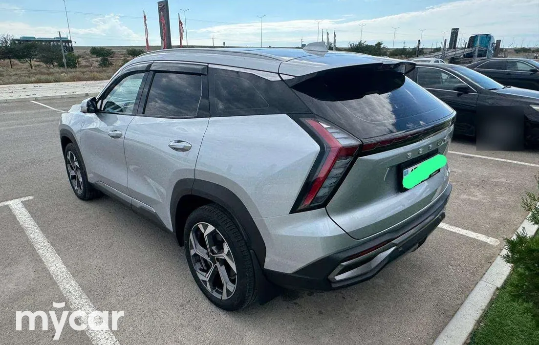 Geely Atlas 2024