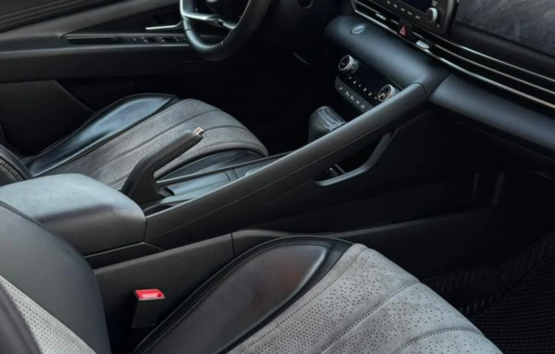 Hyundai Elantra 2023