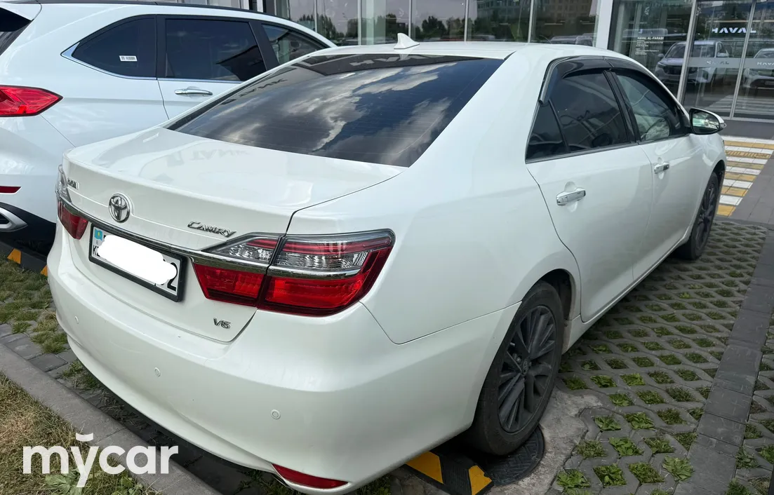 Toyota Camry 2015