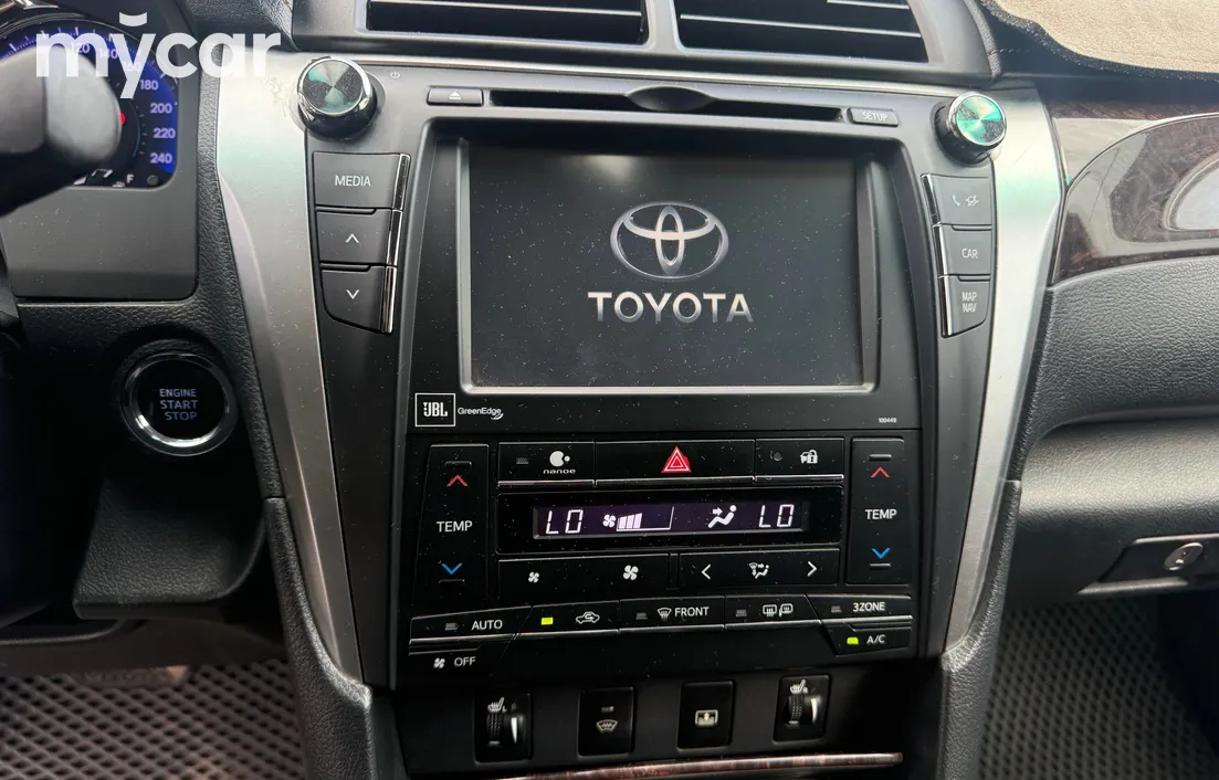 Toyota Camry 2015