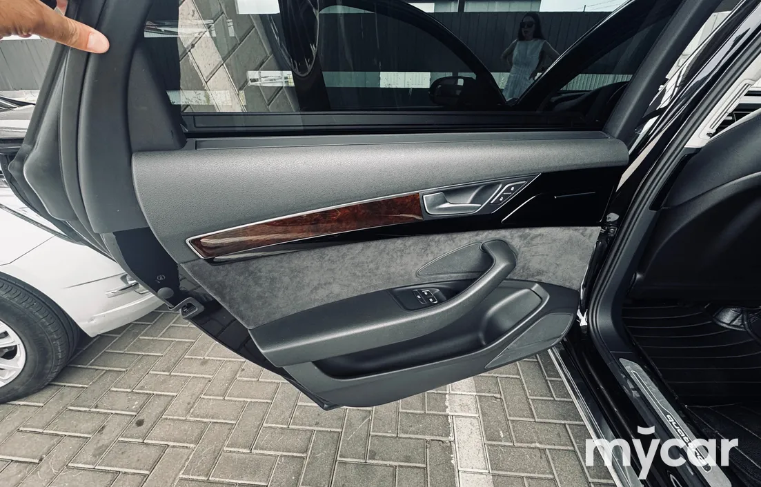 Audi A8 2015