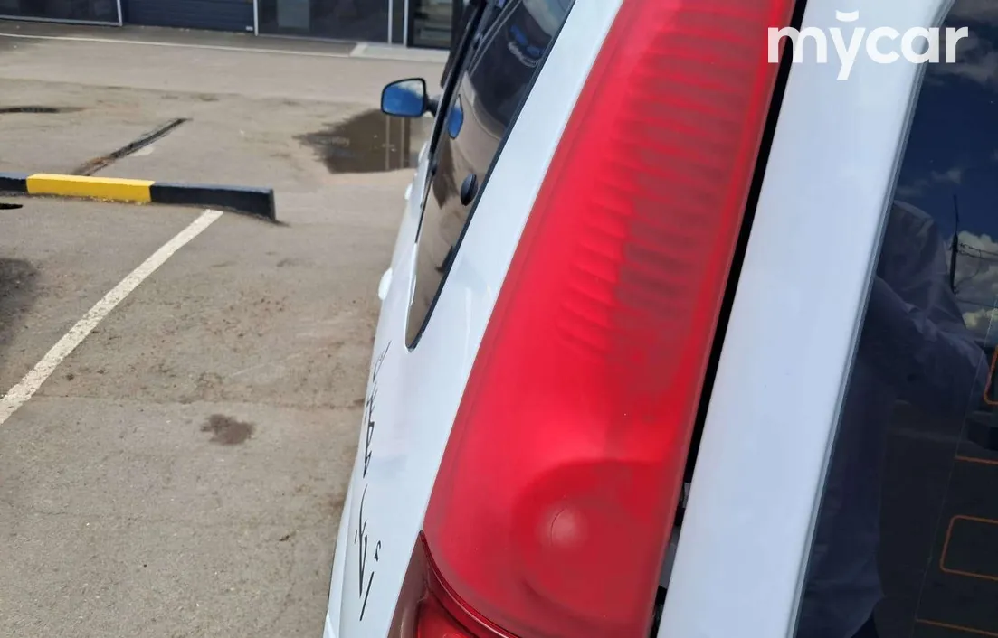 LADA Largus 2018