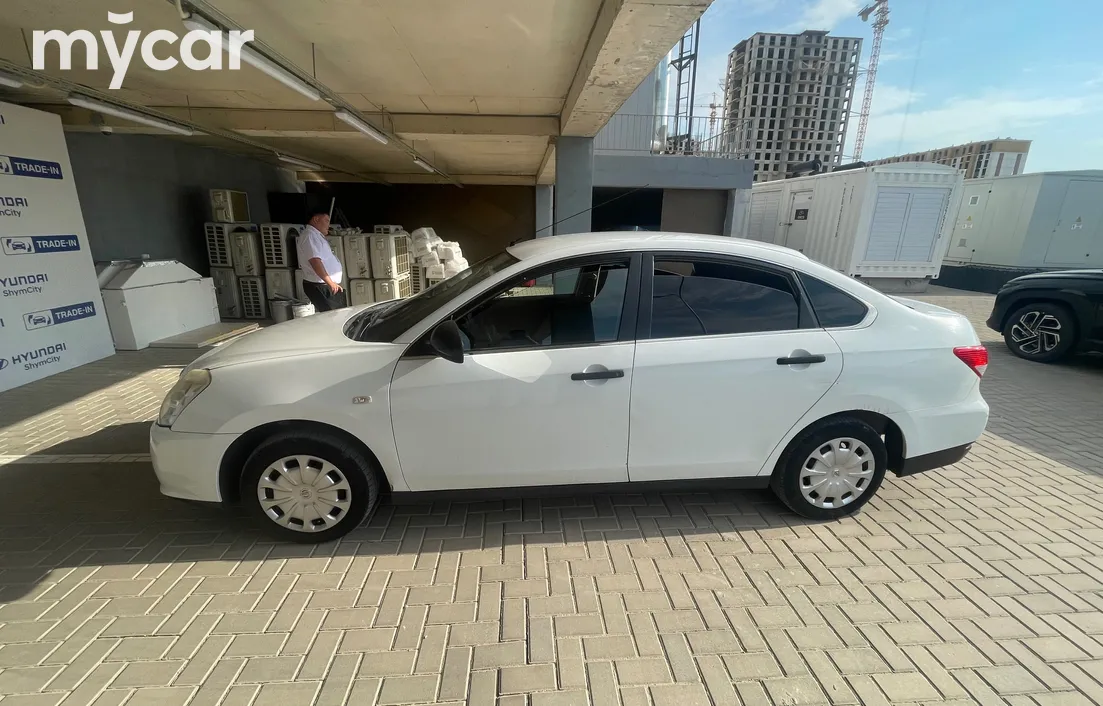Nissan Almera 2015