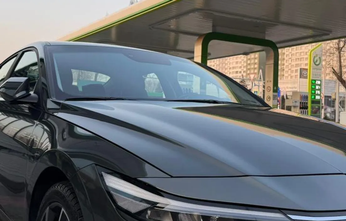 Hyundai Elantra 2023