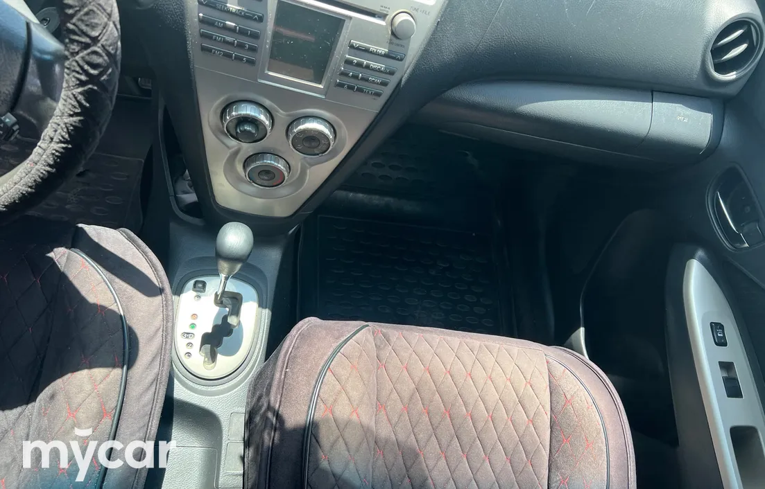 Toyota Yaris 2008