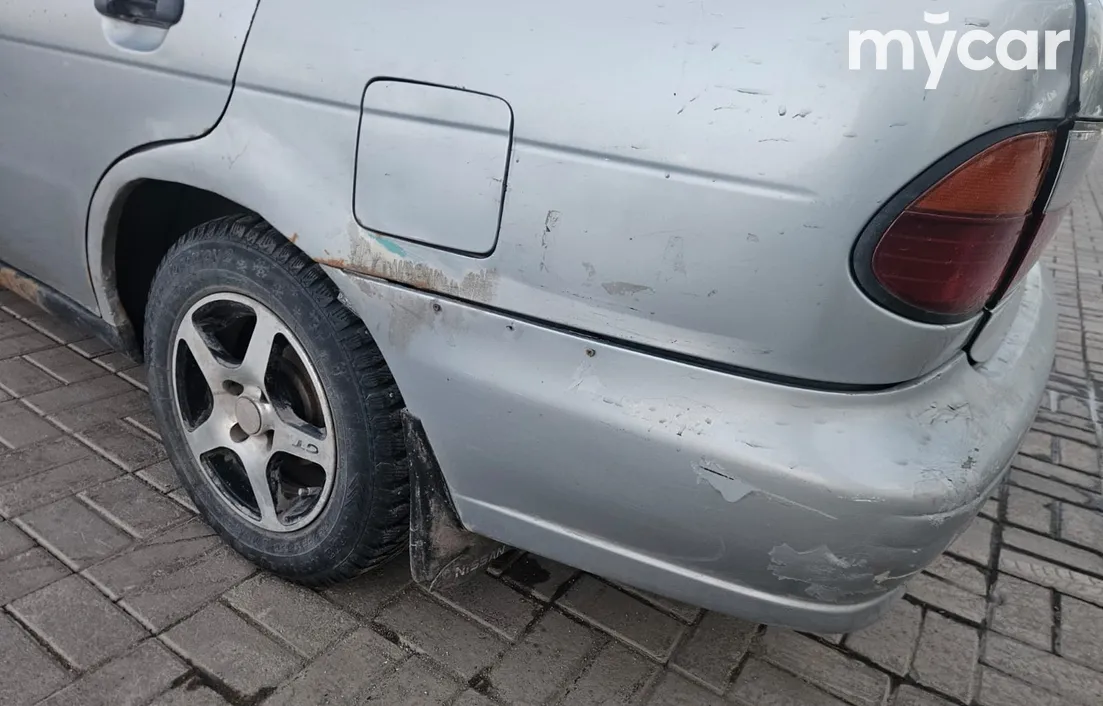 Nissan Sunny 1995