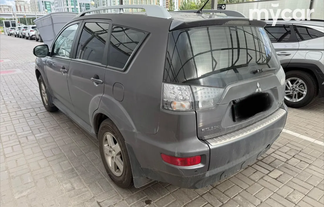 Mitsubishi Outlander 2010